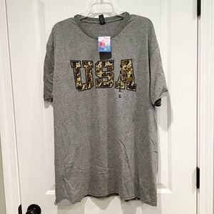 - 🌺3 FOR $20🌺 - NWT Men’s Anvil USA Camouflage T Shirt XL
